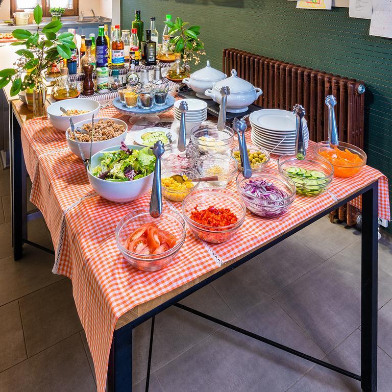 Emphasis Guest House Casserres Eksteriør bilde