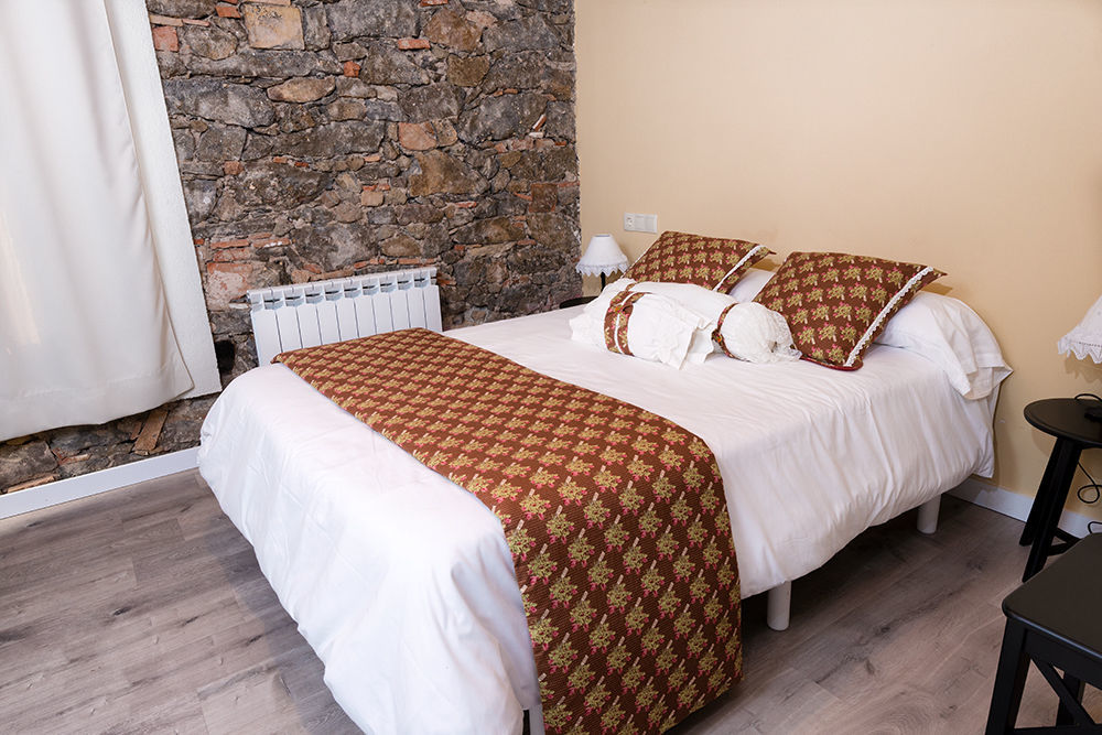 Emphasis Guest House Casserres Eksteriør bilde